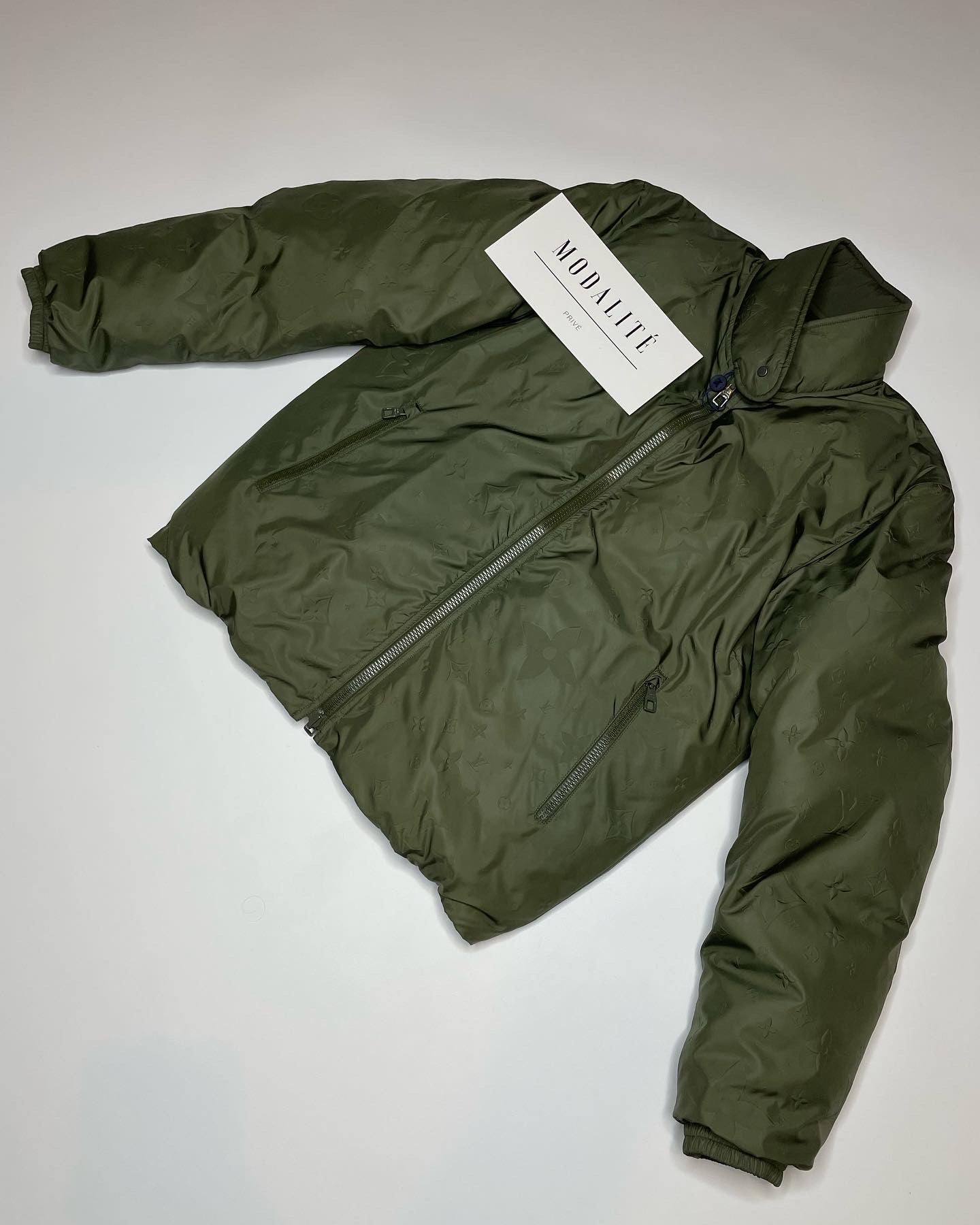 Shop Louis Vuitton Street Style Plain Logo Down Jackets (BIMATERIAL HOODED DOWN  JACKET, 1AATDS 1AATDT 1AATDU, 1AATDR 1AATDO 1AATDP 1AATDQ) by Mikrie